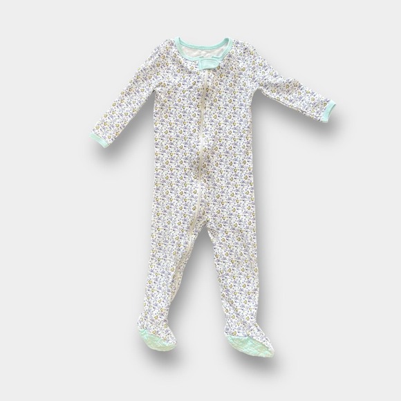 Vineyard Vines Other - Vineyard Vines Easter Whale Footie Pajamas 18-24 Months